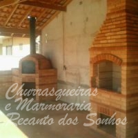 Forno de pizza e churrasqueira de tijolinho 10