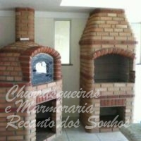 Forno de pizza e churrasqueira de tijolinho 11