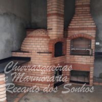 Forno de pizza e churrasqueira de tijolinho 13