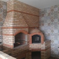 Forno de pizza e churrasqueira de tijolinho 16