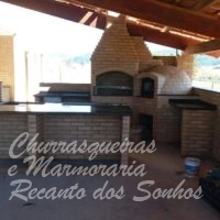 Forno de pizza e churrasqueira de tijolinho 17