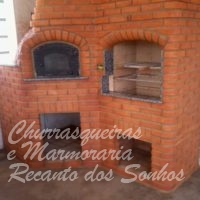 Forno de pizza e churrasqueira de tijolinho