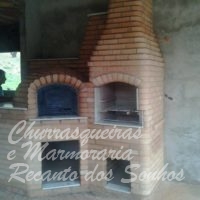 Forno de pizza e churrasqueira de tijolinho 7